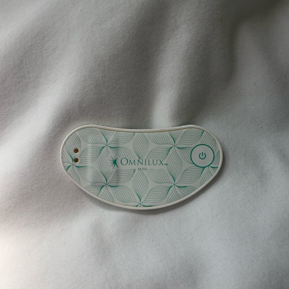 Omnilux Mini LED Device with 21 patches